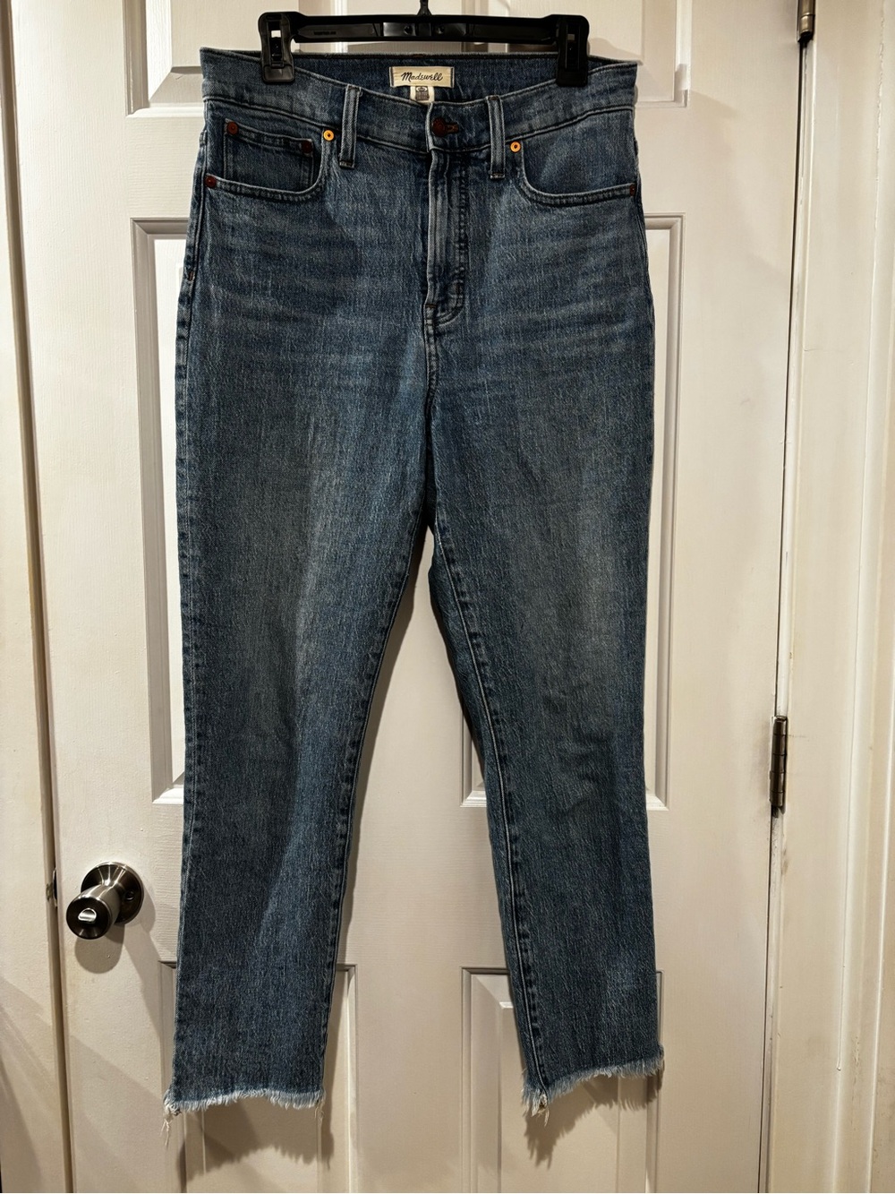 Madewell Perfect Vintage Crop Jeans, featuring high-rise fit and raw hem.